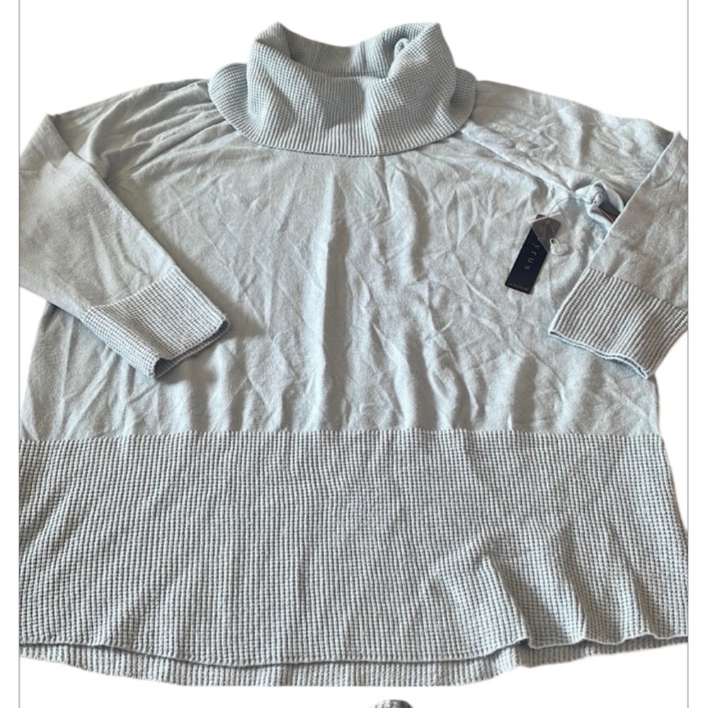 CYRUS sweater